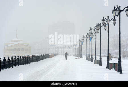 Astrachan Riverside im Winter Stockfoto