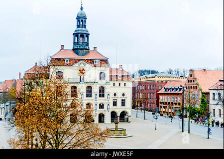 Lüneburg, Marktplatz mit Rathaus; Lüneburg, Marktplatz mit Rathaus Stockfoto
