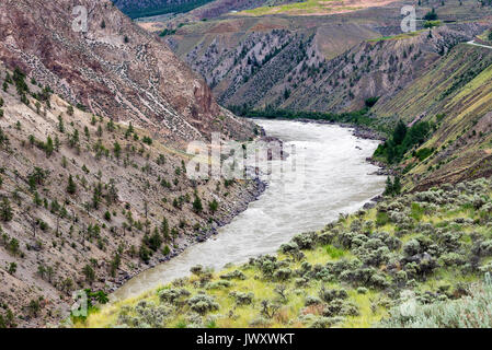 Der Fraser River fließt durch einen Canyon in der Nähe von Lillooet British Columbia Kanada Stockfoto