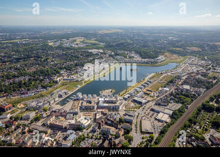 Phoenix See Dortmund mit Schloss Horde, neue Entwicklung auf dem See, mit Inseln im See, Hörder Burg, einem ehemaligen Stahlwerk, Dortmund, Stockfoto