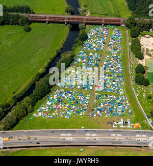 Ruhr Reggae Summer Mülheim, naturbad Styrum, Camping im Ruhrgebiet suchen, Schwimmbad mit Wasserrutschbahn, Mülheim an der Ruhr, Ruhrgebiet,Rhi Stockfoto