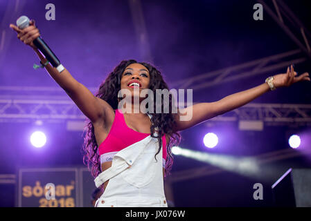 BARCELONA - 16 JUN: Lady Leshurr (Rapper, Sänger und Produzent) führt im Konzert beim Sonar Festival am 16. Juni 2016 in Barcelona, Spanien. Stockfoto