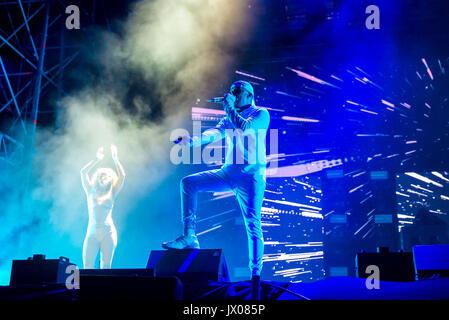 BENICASSIM, Spanien - 14 JUL: Major Lazer (elektronische Musikband bestehend aus Produzent Diplo, Jillionaire und Walshy Fire) führen im Konzert in F Stockfoto