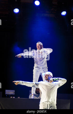 BENICASSIM, Spanien - 14 JUL: Major Lazer (elektronische Musikband bestehend aus Produzent Diplo, Jillionaire und Walshy Fire) führen im Konzert in F Stockfoto