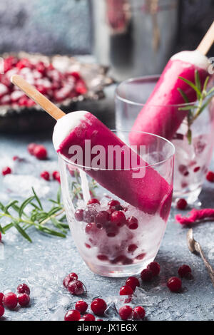 Cranberry pink popsicle Stockfoto