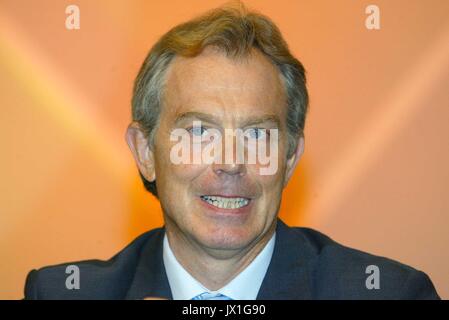 13/08/04 TUC-Konferenz in Brighton 2004 Tony Blair spricht zu den Delegierten. Stockfoto