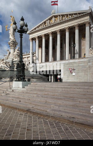 Österreich, Wien, österreichische Parlament Gebäude aus dem 19. Jahrhundert griechischen Revival Stil Stockfoto