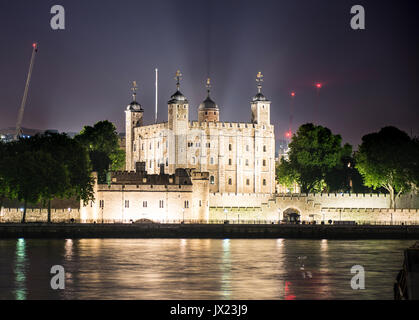 White Tower, Tower von London, Nachtaufnahme, London, England, Vereinigtes Königreich Stockfoto