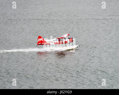 Harbour Air Wasserflugzeug Rollen auf Wasser für den Abflug in Vancouver British Columbia Kanada Stockfoto