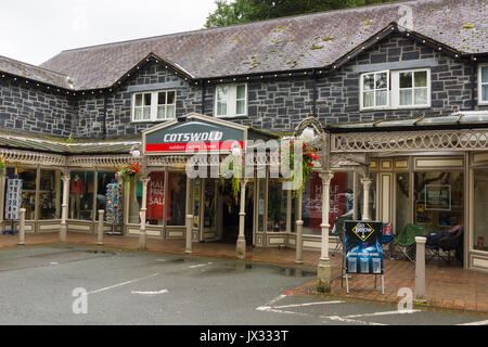 Cotswold Outdoor in Betws y Coed Einzelhandel Handel Marke als Abenteuer Gruppe Bekleidung und Schuhe Stockfoto