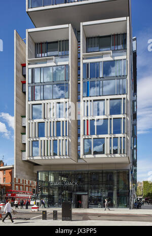 Sicht mit einer Höhe von luxuriösen Apartments mit Blick auf den Victoria Bahnhof. Die Nova Gebäude, Westminster, Großbritannien. Architekt: PLP Architektur / Stockfoto