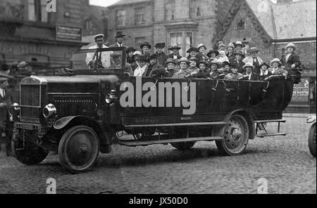 Leyland RAF Typ Kremserfahrt in Bradford ca. 1920 Stockfoto