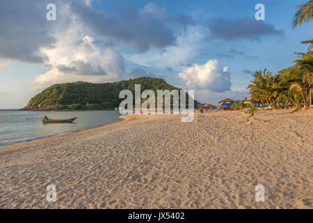 Mae Haad Strand bei Sonnenuntergang, Koh Phangan, Thailand Stockfoto