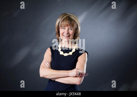 Edinburgh, Großbritannien. 15 Aug, 2017. Sarah Dunant, die britische Schriftstellerin, Journalistin, Broadcaster und Kritiker, beim Edinburgh International Book Festival erscheinen. Credit: GARY DOAK/Alamy leben Nachrichten Stockfoto