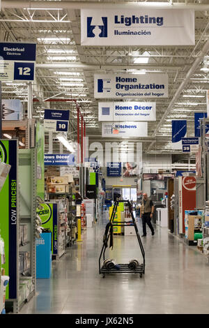 Beleuchtung abschnitt, hardware Lowe's Store, Pasco, Washington State, USA Stockfoto