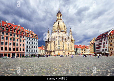 Die Dresdner Frauenkirche (Kirche unserer Dame) ist eine evangelische Kirche in Dresden, Sachsen, Deutschland. Es war in der Bombardierung im Zweiten Weltkrieg eine zerstört Stockfoto