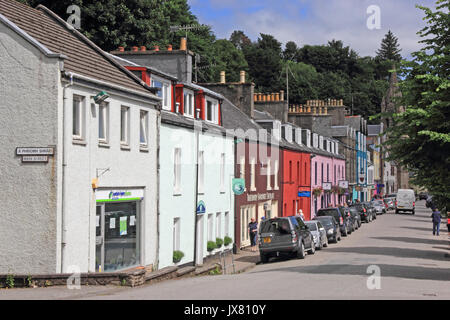 Farbenfrohe Gebäude auf der Main Street, Tobermory, Isle of Mull, Schottland Stockfoto