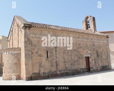 St. Peter's Church - 1225 AD, von der Pisaner, 13. Jahrhundert, romanische Fassade - Villa San Pietro - Pula - Sardinien Stockfoto