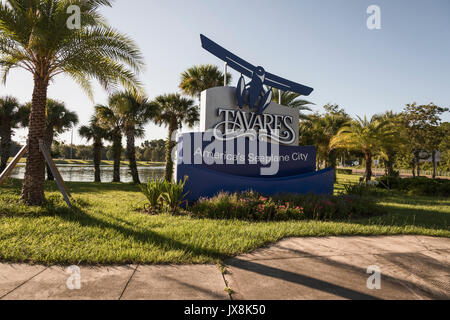 Tavares Florida USA unterzeichnen Name anzeigen Stockfoto