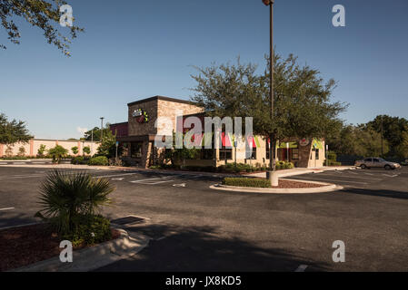 Schnelle FoodChili's Grill Bar Restaurant Franchise Kette in Mount Dora, Florida, USA Stockfoto