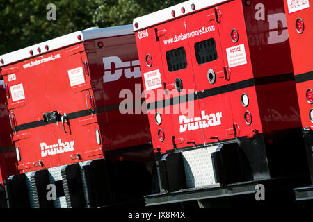 Eine Reihe von Dunbar gepanzerte Fahrzeuge in Beltsville, Maryland, am 13. August 2017. Stockfoto