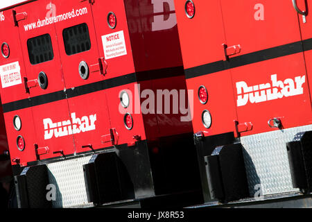 Eine Reihe von Dunbar gepanzerte Fahrzeuge in Beltsville, Maryland, am 13. August 2017. Stockfoto