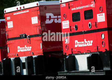 Eine Reihe von Dunbar gepanzerte Fahrzeuge in Beltsville, Maryland, am 13. August 2017. Stockfoto