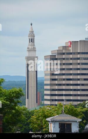 Die ikonischen Springfield Campanile Clock Tower. Stockfoto