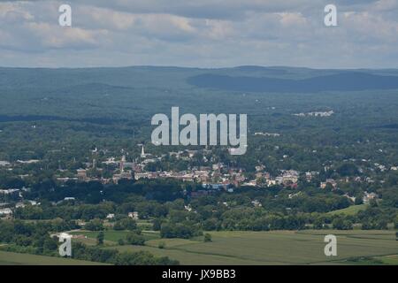 Die Aussicht vom Gipfel des Mount Holyoke in Hadley Massachusetts entlang der Connecticut River in Western New England Stockfoto