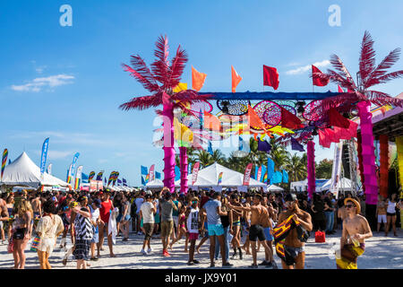 Miami Beach, Florida, Lummus Park, Gay Pride Week, LGBTQ, LGBT, Miami Beach, Pride Festival, FL170430023 Stockfoto