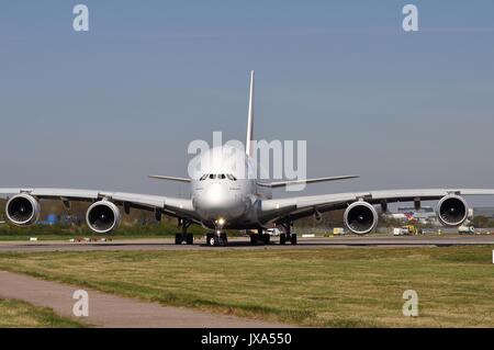 EMIRATES AIRBUS A380-800 A6-EOA Stockfoto