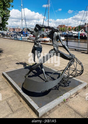 Moderne Skulptur auf der Straße bei Hull Marina Rumpf Yorkshire England Stockfoto