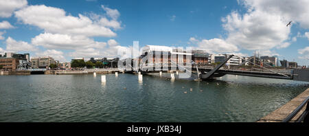 Sean Ocasey Brücke über den Fluss Liffey in Dublin, Irland Stockfoto