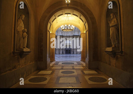 Montserrat. Benediktinerabtei. Santa Maria de Montserrat. In der Nähe von Barcelona, Katalonien, Spanien Stockfoto