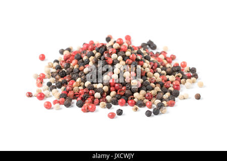 Haufen dry mix Pfeffer auf weißem Hintergrund Stockfoto