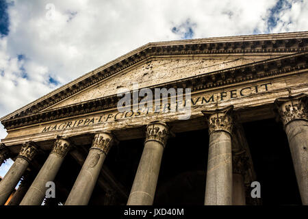 Pantheon alten Fassade in Rom, Italien Stockfoto