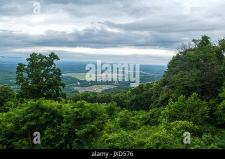 Anzeigen von Front Royal aus der Shenandoah Parkway Stockfoto