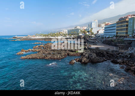 Blick über die Skyline von Puerto De La Cruz, Teneriffa, Spanien Stockfoto