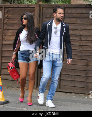 Cesc Fabresgas und Daniella Semaan Ankunft in Wimbledon Mit: Cesc Fabregas, Daniella Semaan Wo: London, Großbritannien Wann: 16 Aug 2017 Quelle: Rocky/WENN.com Stockfoto