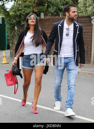 Cesc Fabresgas und Daniella Semaan Ankunft in Wimbledon Mit: Cesc Fabregas, Daniella Semaan Wo: London, Großbritannien Wann: 16 Aug 2017 Quelle: Rocky/WENN.com Stockfoto