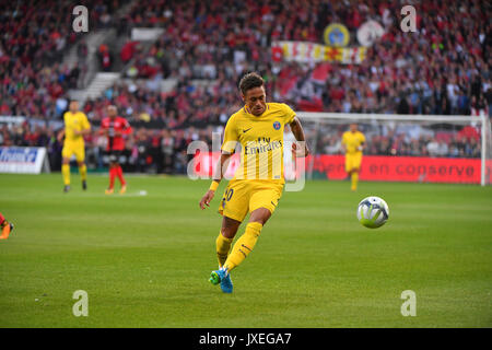 Paris Saint-Germain des Brasilianischen vorwärts Neymar läuft während der Französischen L1 Fußballspiel Paris Saint-Germain (PSG) vs En Avant Guingamp (EAG) an der Roudourou Stadion in Guingamp am 13. August 2017. Stockfoto