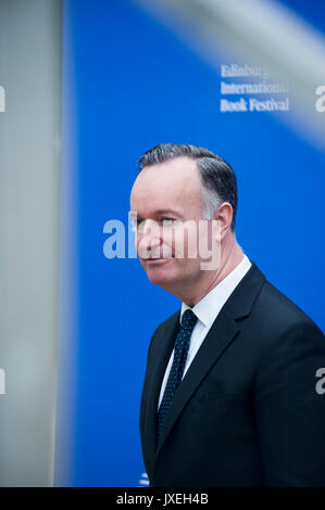 Edinburgh, Großbritannien. 16 Aug, 2017. Andrew O'Hagan schottische Romancier und non-fiction Autor an der Edinburgh International Book Festival erscheinen. Credit: Lorenzo Dalberto/Alamy leben Nachrichten Stockfoto