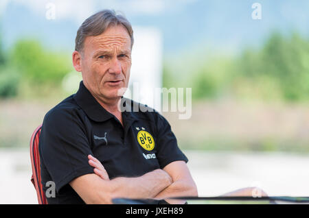 Bad Ragaz, Schweiz. 30. Juli, 2017. Hans-Joachim Watzke, Vorsitzender der Borussia Dortmund sagte in einem Interview, in Bad Ragaz, Schweiz, 30. Juli 2017. Foto: Guido Kirchner/dpa/Alamy leben Nachrichten Stockfoto