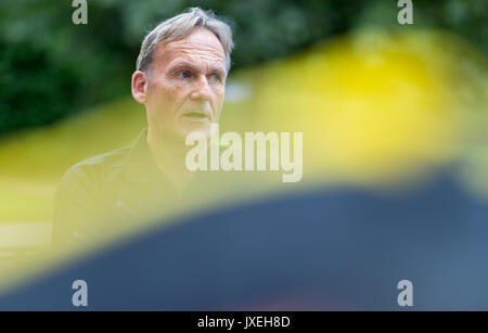 Bad Ragaz, Schweiz. 30. Juli, 2017. Hans-Joachim Watzke, Vorsitzender der Borussia Dortmund sagte in einem Interview, in Bad Ragaz, Schweiz, 30. Juli 2017. Foto: Guido Kirchner/dpa/Alamy leben Nachrichten Stockfoto