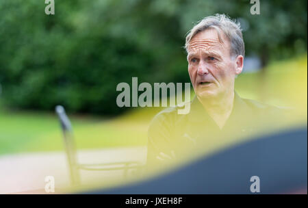 Bad Ragaz, Schweiz. 30. Juli, 2017. Hans-Joachim Watzke, Vorsitzender der Borussia Dortmund sagte in einem Interview, in Bad Ragaz, Schweiz, 30. Juli 2017. Foto: Guido Kirchner/dpa/Alamy leben Nachrichten Stockfoto