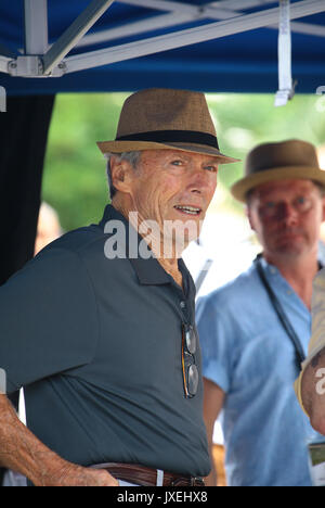 Venedig, Italien. 16 Aug, 2017. Erste Dreharbeiten Tag für Clint Eastwood's "Die 15:17 bis Paris" am Bahnhof Santa Lucia in Venedig im August 2017, ein 26-jähriger Marokkaner namens Ayoub al-Qahzzani eröffneten das Feuer mit einer Kalaschnikow auf einer Party Zug von Amsterdam und nach Paris geleitet. Drei Amerikaner, zwei Soldaten und ein ziviler, entwaffnet und in Boghese, schaffte es zu blockieren. Der Film ist aus dem Buch "Die 15:17 nach Paris: Die wahre Geschichte eines terroristischen, Zug, und drei amerikanischen Helden". Credit: IPA/Alamy leben Nachrichten Stockfoto