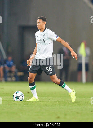 Hoffenheim, Deutschland. 15 Aug, 2017. Alexander-Arnold TRENT, Wfl 66 treibt die Kugel, Action, full-size, TSG 1899 Hoffenheim - FC Liverpool für die UEFA Champions League in Hoffenheim, August 15, 2017 Quelle: Peter Schatz/Alamy leben Nachrichten Stockfoto