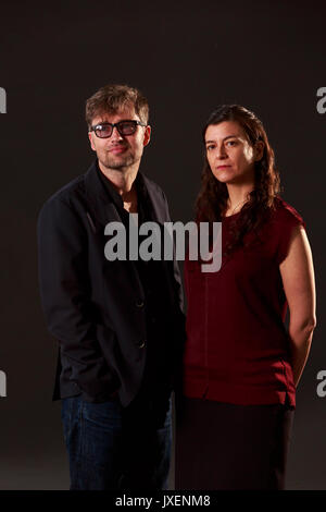 Edinburgh, Schottland, Großbritannien. 16 August, 2017. Tag 5 Edinburgh International Book Festival. Im Bild: Karl Geary und Samanta Schweblin. Pako Mera/Alamy leben Nachrichten Stockfoto