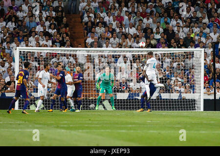 Madrid, Spanien. 16 Aug, 2017. Sergio Ramos Garcia (4) Spieler von Real Madrid. Spanisch SUPER CUP zwischen FC Barcelona vs Real Madrid im Santiago Bernabeu in Madrid, Spanien, 16. August 2017. Credit: Gtres Información más Comuniación auf Linie, S.L./Alamy leben Nachrichten Stockfoto