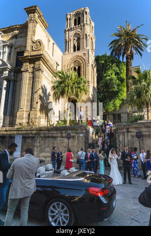 Eine Hochzeit in Santa Maria dell'Ammiraglio, La Martorana, Kirche in der Piazza Bellini, Zentrum von Palermo. Sizilien. Stockfoto